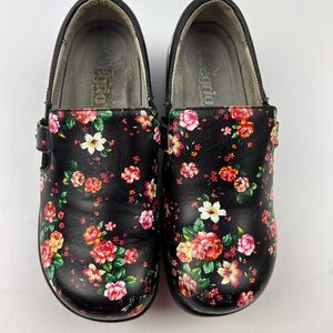 Alegria Women’s leather upper Floral Nurse Shoes - Black and Pink